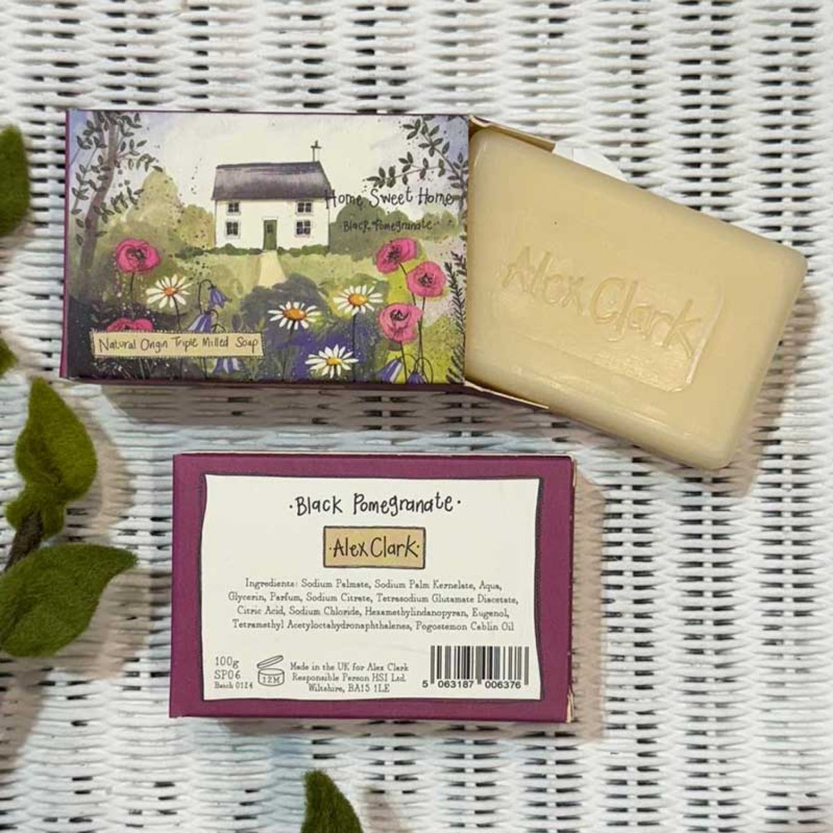 Alex Clark Make-up Bag and Soap Gift Set - Wren