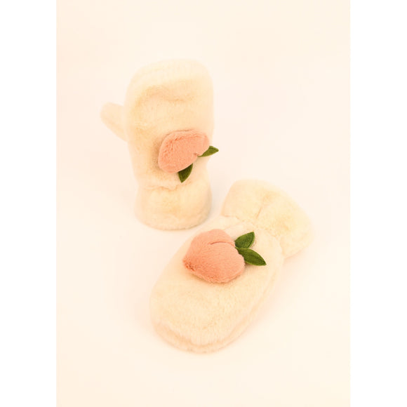 These adorable mittens from Powder Designs are decorated with a pink peach on each mitten - complete with green leaves. These mittens are super-soft and have plenty of padding to keep tiny hands warm. 